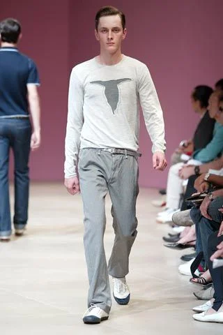 Look 16